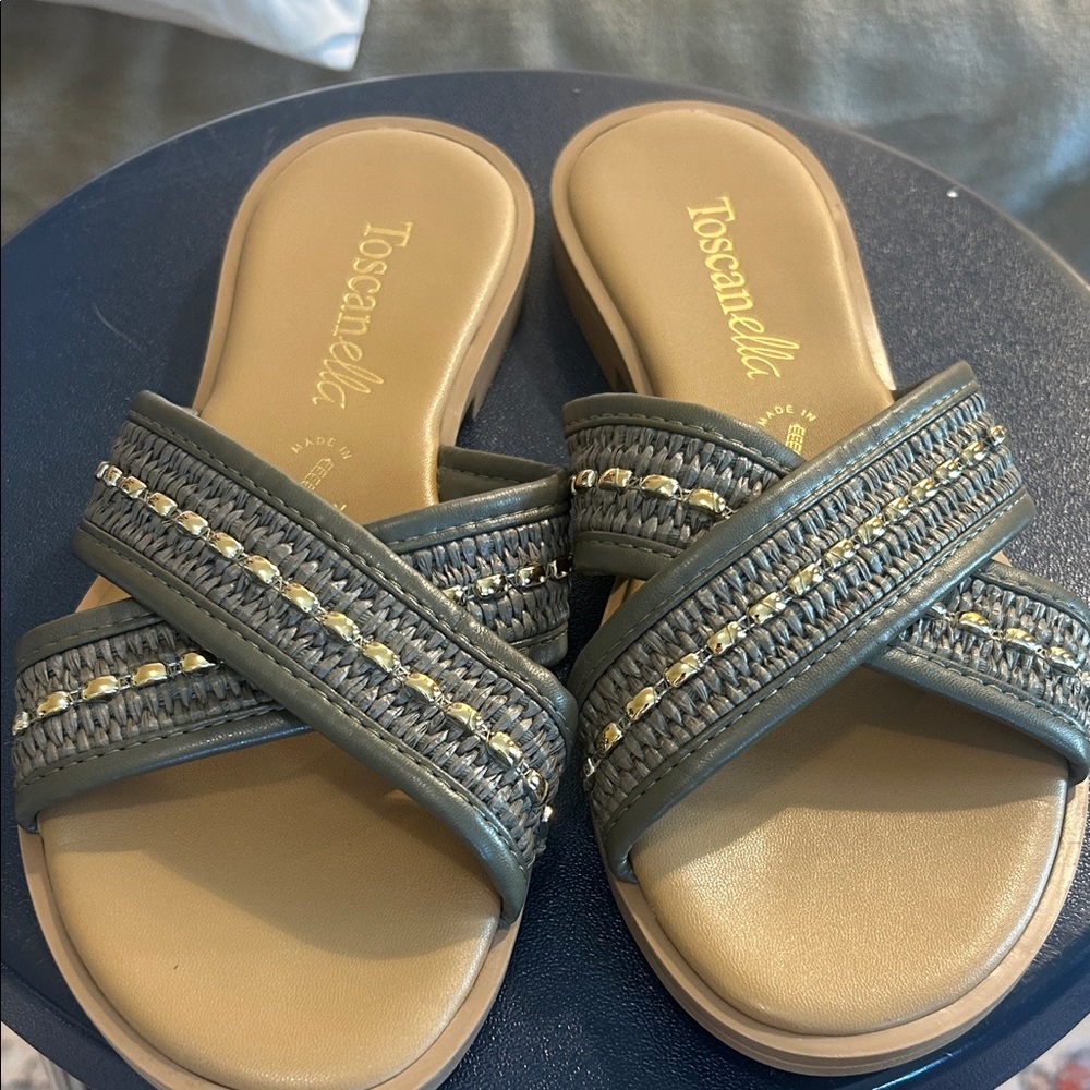 Toscanella Olive Green w Gold Accent Sandals